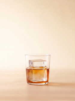 Freimeister Amaro 212 — Licor Amaro — lifestyle
