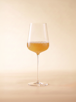 LŌV Kombucha Nº3 — Mandarin, Turmeric and Pepper — lifestyle