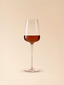 Moncalvillo N6 — dry chestnut-cask mead — lifestyle