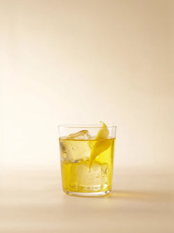 ODE Bright Lemon — Aperitivo botánico cítrico alemán — ambiente